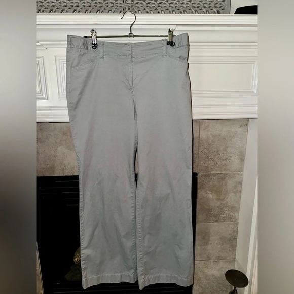 Ann Taylor LOFT Curvy Chino Wide leg Pants Grey cotton/ spandex  size 10 - Picture 1 of 12